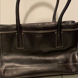 Black coach Purse in excellent condition